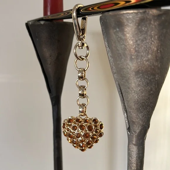 🔥2 X HP🔥VTG gold color Jewelry Heart Key Fob, Amber Style Rhinestones, NWOT - Picture 5 of 9